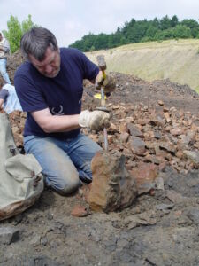 Hobby researcher Reinhardt in the field.